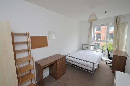 5 bedroom Town house to let in Dryden Street, Ardwick, Manchester, M13