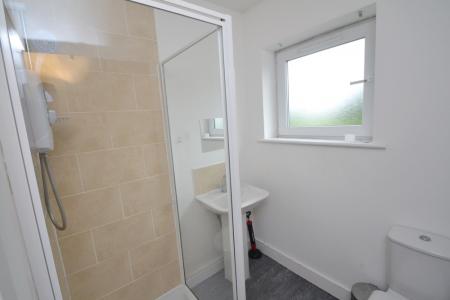 5 bedroom Town house to let in Dryden Street, Ardwick, Manchester, M13
