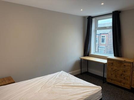 5 bedroom Terraced House to let in Braemar Road, Fallowfield, Manchester, M14