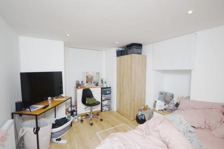 10 bedroom Semi-detached house to let in Aubrey Road, Fallowfield, Manchester, M14