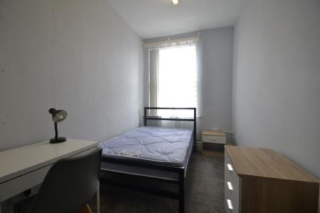 6 bedroom Semi-detached house to let in Berkeley Avenue, Victoria Park, Manchester, M14