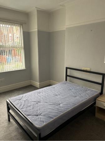 6 bedroom Semi-detached house to let in Berkeley Avenue, Victoria Park, Manchester, M14