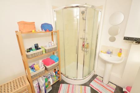 2 bedroom Flat to let in Grenfell Road, Didsbury, Manchester, M20