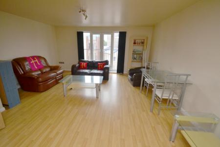 2 bedroom Flat to let in Percy Street, Hulme, Manchester, M15