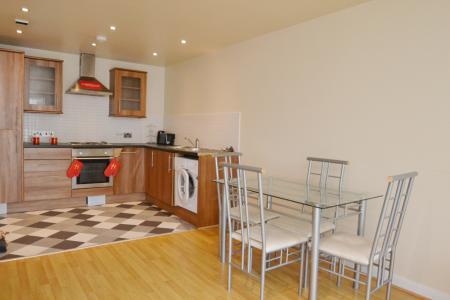 2 bedroom Flat to let in Percy Street, Hulme, Manchester, M15