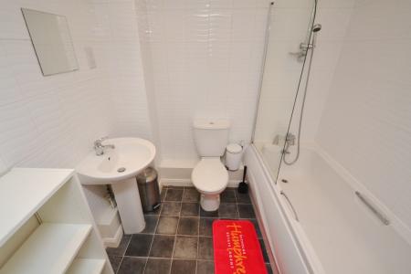 2 bedroom Flat to let in Percy Street, Hulme, Manchester, M15