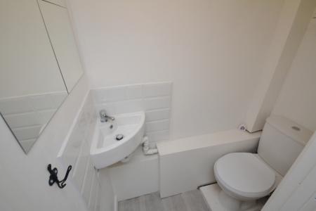 3 bedroom Terraced House to let in Thorn Grove, Fallowfield, Manchester, M14