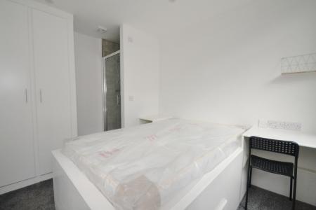 3 bedroom Terraced House to let in Thorn Grove, Fallowfield, Manchester, M14