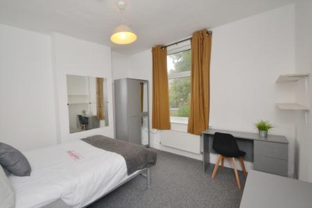 5 bedroom Terraced House to let in Cawdor Road, Fallowfield, Manchester, M14