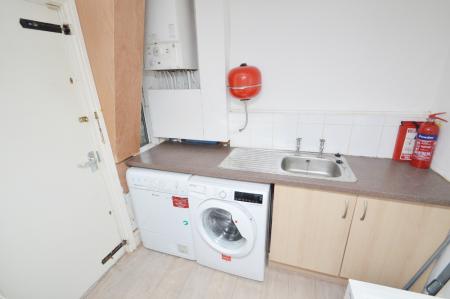5 bedroom Terraced House to let in Cawdor Road, Fallowfield, Manchester, M14