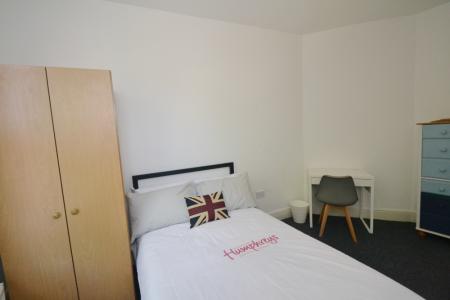 4 bedroom Terraced House to let in Carill Drive, Fallowfield, Manchester, M14
