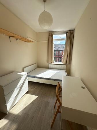 6 bedroom End of terrace house to let in Lausanne Road, Withington, Manchester, M20