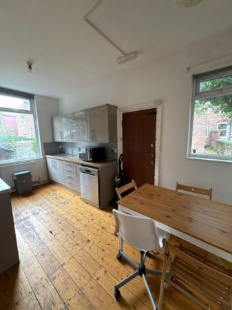 6 bedroom End of terrace house to let in Lausanne Road, Withington, Manchester, M20