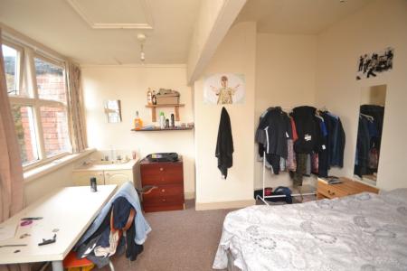 7 bedroom Semi-detached house to let in Brunswick Road, Withington, Manchester, M20