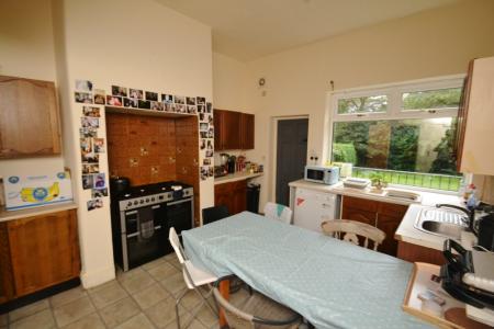 7 bedroom Terraced House to let in Brunswick Road, Withington, Manchester, M20