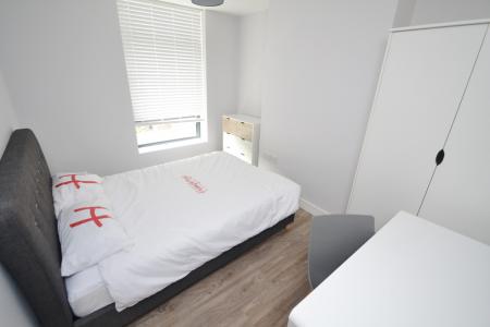 6 bedroom Flat to let in Standish Road, Fallowfield, Manchester, M14