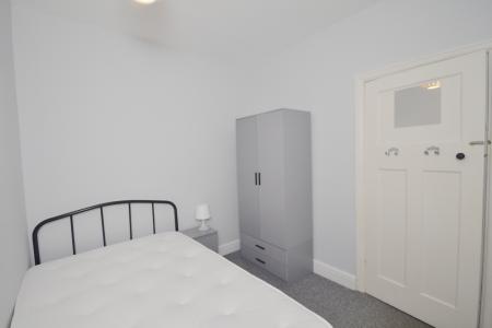 2 bedroom Flat to let in Kingswood Road, Fallowfield, Manchester, M14