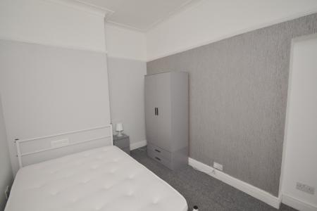 2 bedroom Flat to let in Kingswood Road, Fallowfield, Manchester, M14