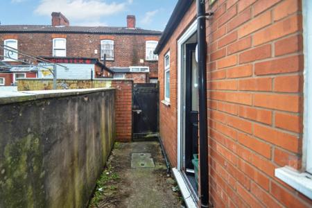 2 bedroom Terraced House to let in Damien Street, Levenshulme, Manchester, M12