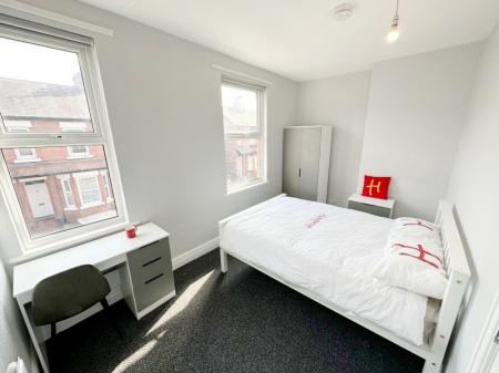 4 bedroom Terraced House to let in Furness road, Fallowfield, Manchester, M14