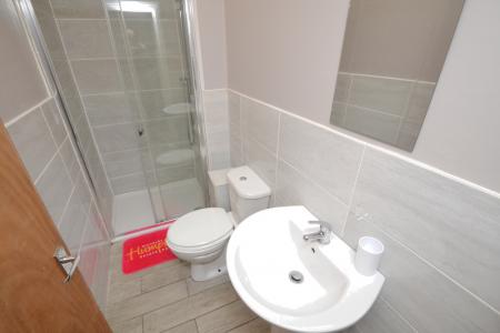 5 bedroom Detached house to let in Landcross Road, Fallowfield, Manchester, M14