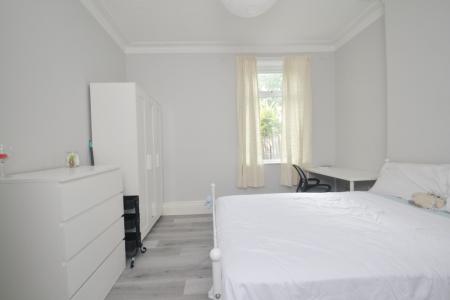 5 bedroom Semi-detached house to let in Trafalgar Road, Salford, M6