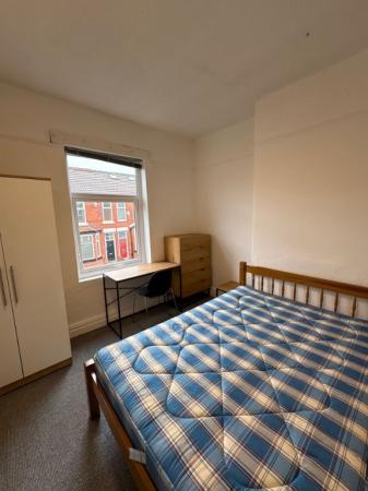 5 bedroom Terraced House to let in Cawdor road, Fallowfield, Manchester, M14
