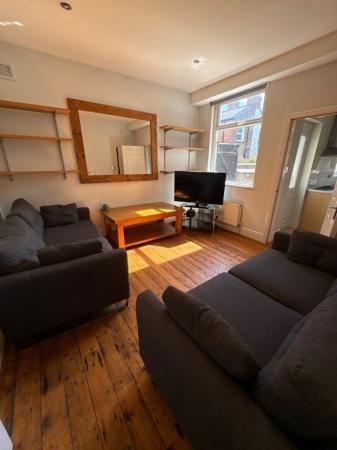 5 bedroom Terraced House to let in Davenport Avenue, Withington, Manchester, M20