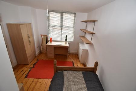 5 bedroom Terraced House to let in Davenport Avenue, Withington, Manchester, M20