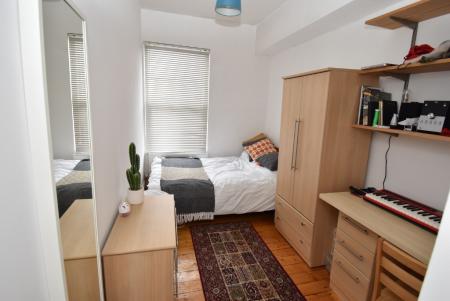 5 bedroom Terraced House to let in Davenport Avenue, Withington, Manchester, M20