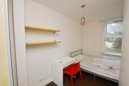 5 bedroom Terraced House to let in Filey Road, Fallowfield, Manchester, M14