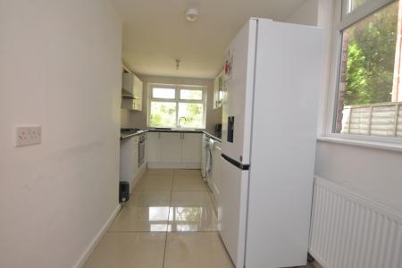 4 bedroom Detached house to let in Finchley Road, Fallowfield, Manchester, M14