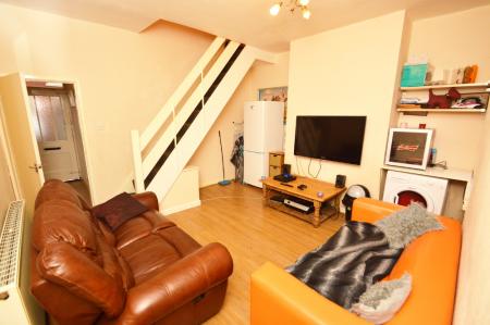 4 bedroom Detached house to let in Kathleen Grove, Rusholme, Manchester, M14