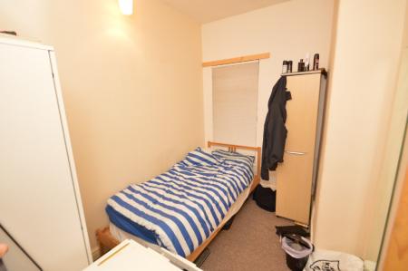 4 bedroom Detached house to let in Kathleen Grove, Rusholme, Manchester, M14