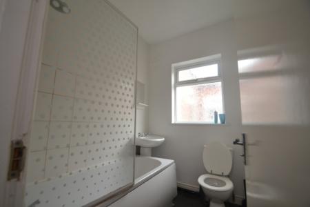 5 bedroom Semi-detached house to let in Ladybarn Lane, Fallowfield, Manchester, M14