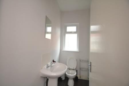 5 bedroom Semi-detached house to let in Ladybarn Lane, Fallowfield, Manchester, M14