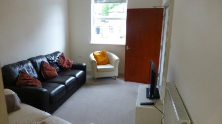 6 bedroom Detached house to let in Mauldeth Road, Fallowfield, Manchester, M14