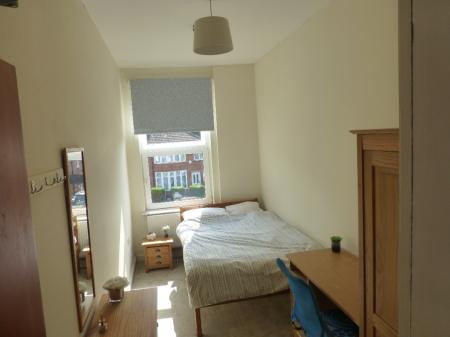 6 bedroom Detached house to let in Mauldeth Road, Fallowfield, Manchester, M14