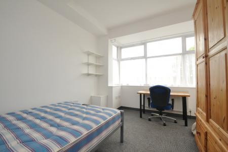 5 bedroom Terraced House to let in Moseley Road, Fallowfield, Manchester, M14
