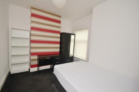 4 bedroom Terraced House to let in Nichols Street, Salford, M6
