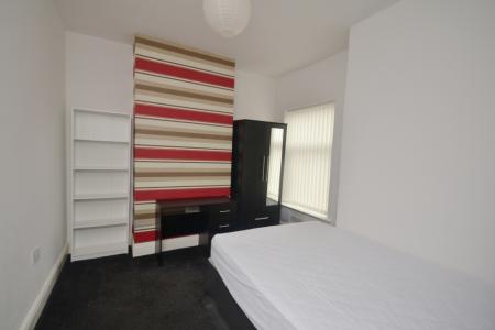 4 bedroom Terraced House to let in Nichols Street, Salford, M6
