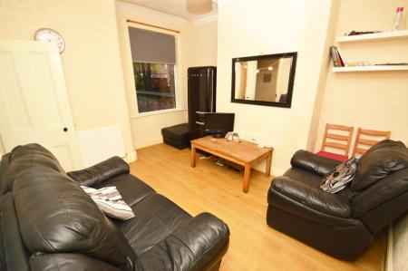 3 bedroom Detached house to let in Olivia Grove, Rusholme, Manchester, M14