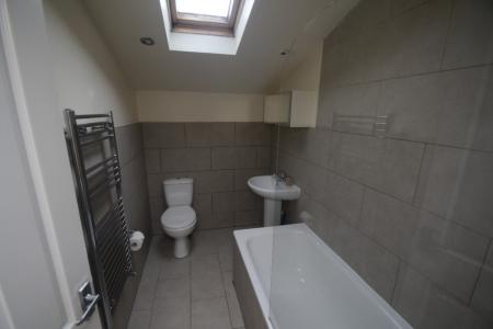 5 bedroom Flat to let in Wellington Road, Fallowfield, Manchester, M14
