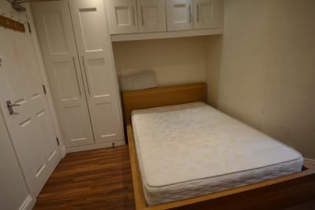 5 bedroom Flat to let in Wellington Road, Fallowfield, Manchester, M14