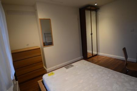 5 bedroom Flat to let in Wellington Road, Fallowfield, Manchester, M14