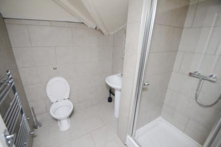 5 bedroom Flat to let in Wellington Road, Fallowfield, Manchester, M14