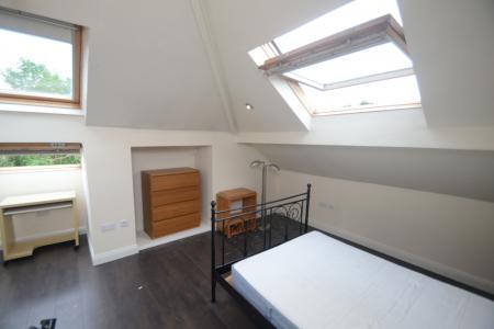 5 bedroom Flat to let in Wellington Road, Fallowfield, Manchester, M14