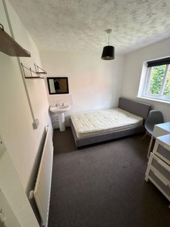 6 bedroom Semi-detached house to let in Wellington Road, Fallowfield, Manchester, M14