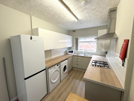 5 bedroom End of terrace house to let in Hill Street, Withington, Manchester, M20