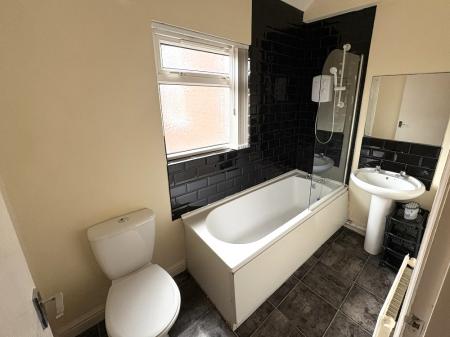 5 bedroom End of terrace house to let in Hill Street, Withington, Manchester, M20